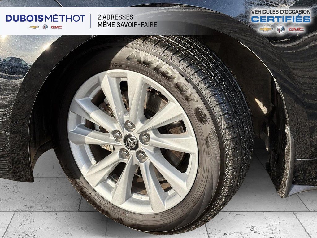 Toyota Corolla Hatchback SE, HATCHBACK, AUTOMATIQUE !!! 2025 à Plessisville, Québec - 2 - w1024h768px