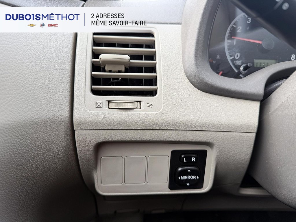 Toyota Corolla AUTOMATIQUE, 1.8L BERLINE, VOITURE ABORDABLE !!! 2010 à Plessisville, Québec - 14 - w1024h768px