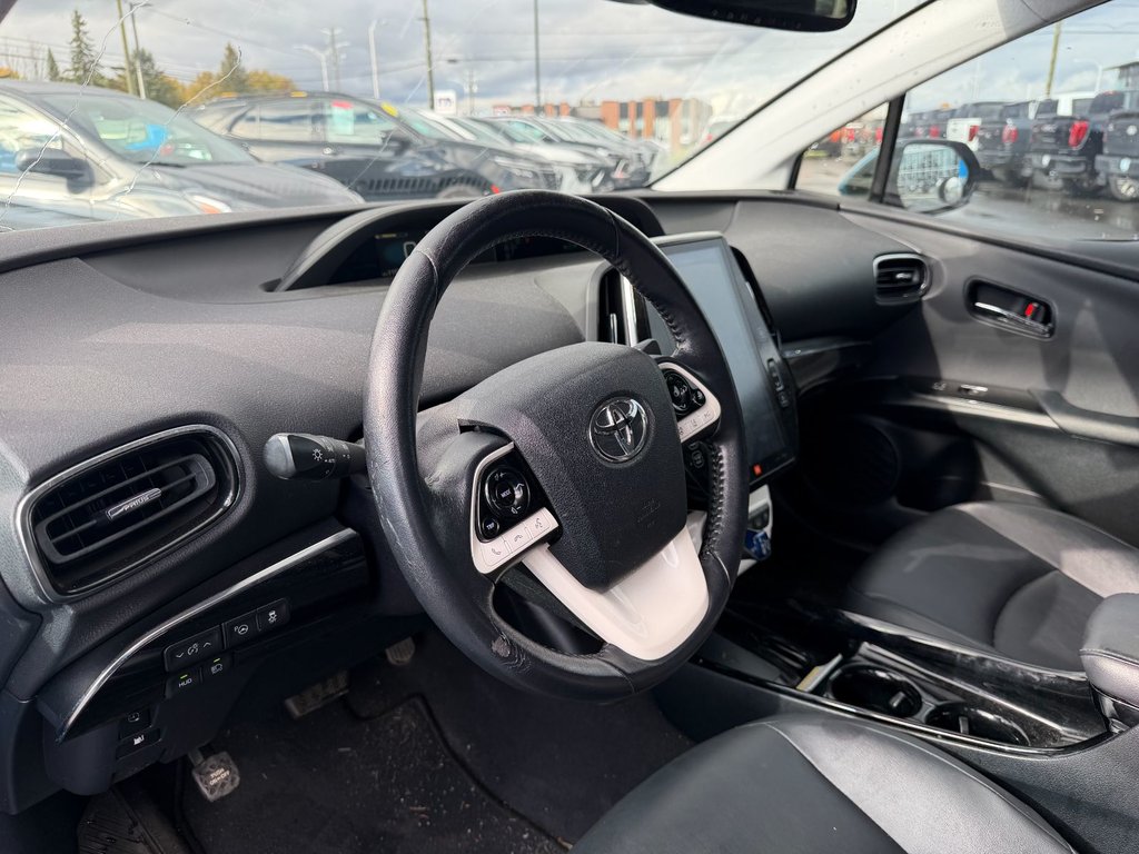 2017 Toyota Prius Prime in Victoriaville, Quebec - 9 - w1024h768px