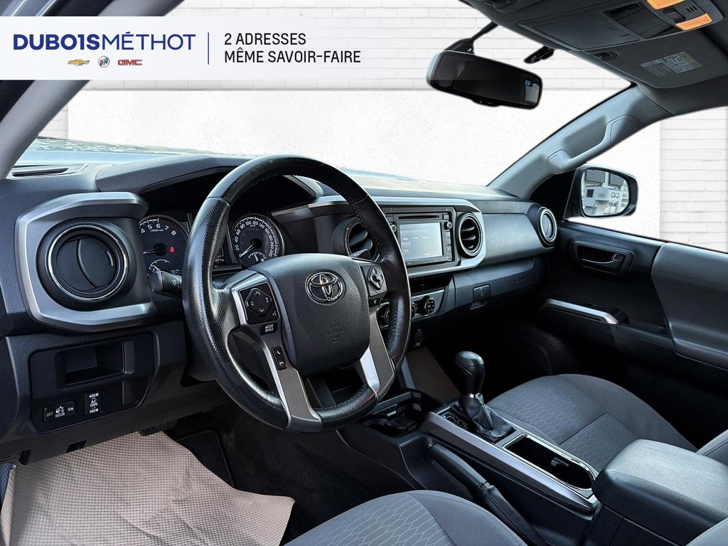 2017 Toyota Tacoma in Victoriaville, Quebec - 21 - w1024h768px