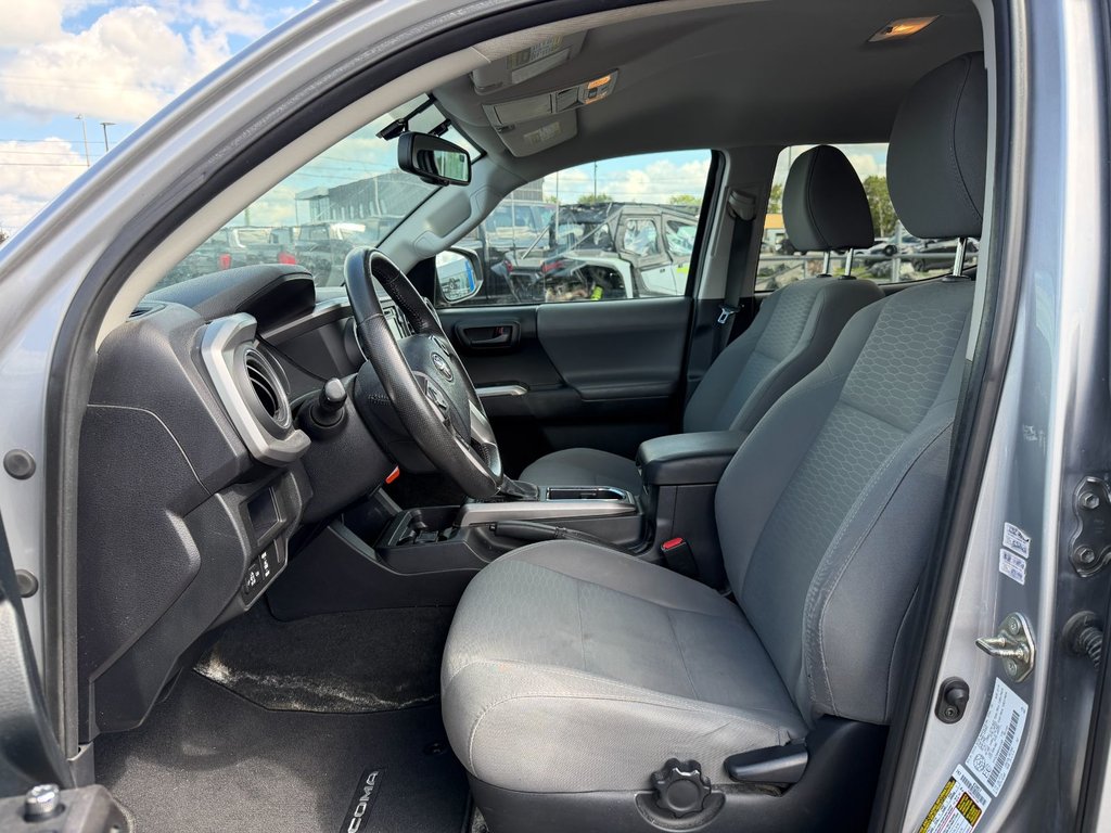 Toyota Tacoma  2017 à Victoriaville, Québec - 12 - w1024h768px