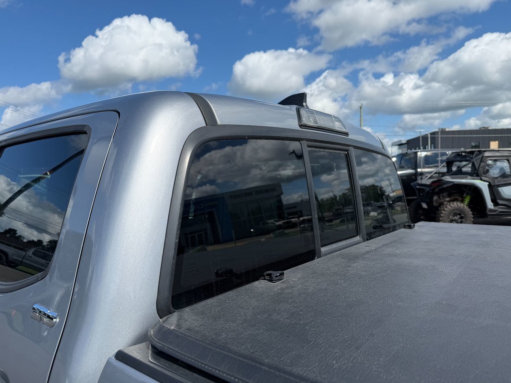 Toyota Tacoma  2017 à Victoriaville, Québec - 5 - w1024h768px