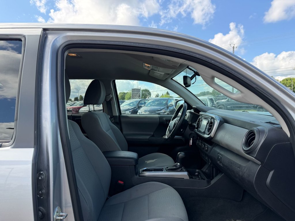 Toyota Tacoma  2017 à Victoriaville, Québec - 10 - w1024h768px