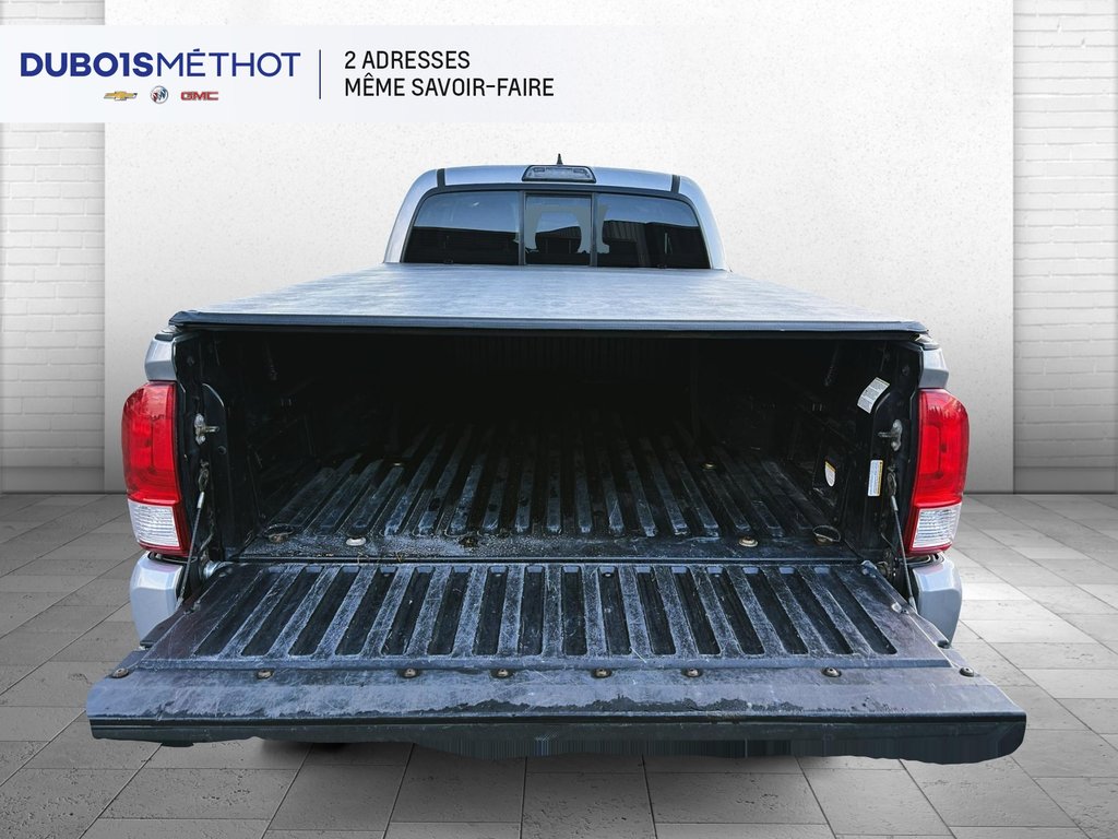 2017 Toyota Tacoma in Victoriaville, Quebec - 11 - w1024h768px