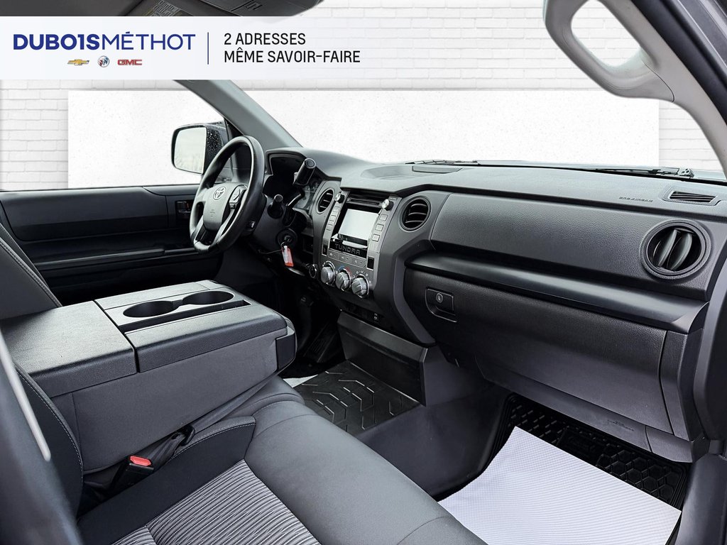 Toyota Tundra SR, V8 5.7L, 4X4, BAS KILOMETRAGE !!! 2015 à Plessisville, Québec - 15 - w1024h768px