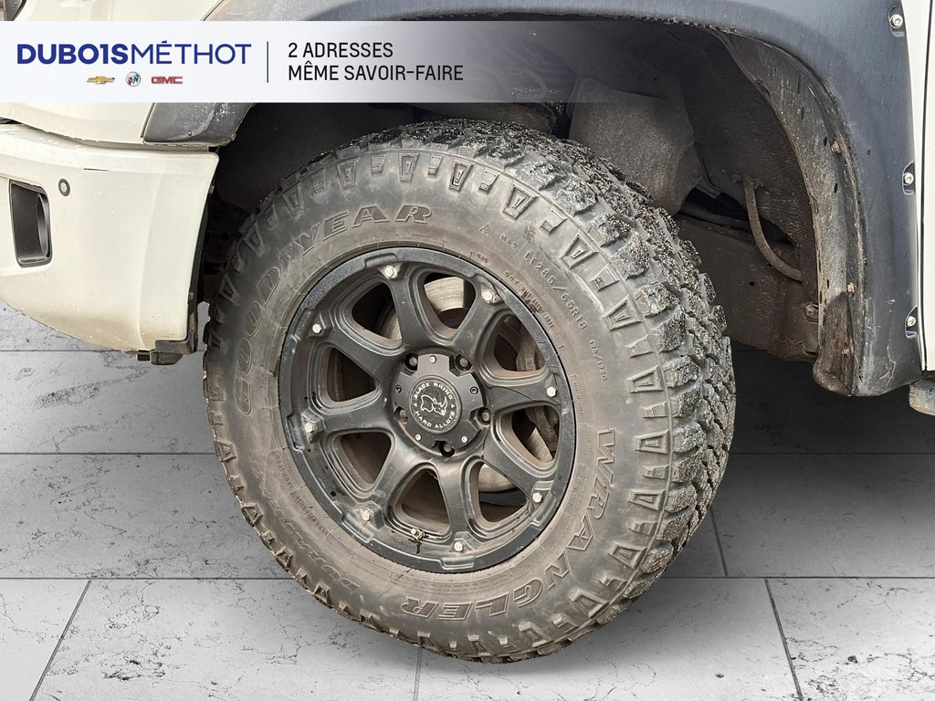 2017 Toyota Tundra in Plessisville, Quebec - 2 - w1024h768px