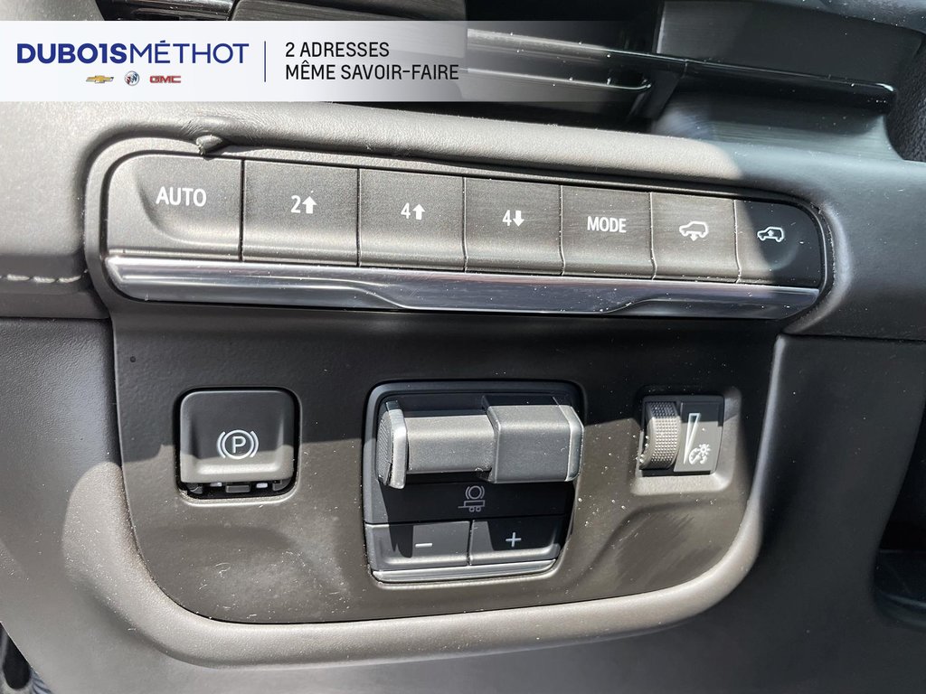 Cadillac Escalade SPORT PLATINUM, V8 6.2L, 2021 à Victoriaville, Québec - 26 - w1024h768px
