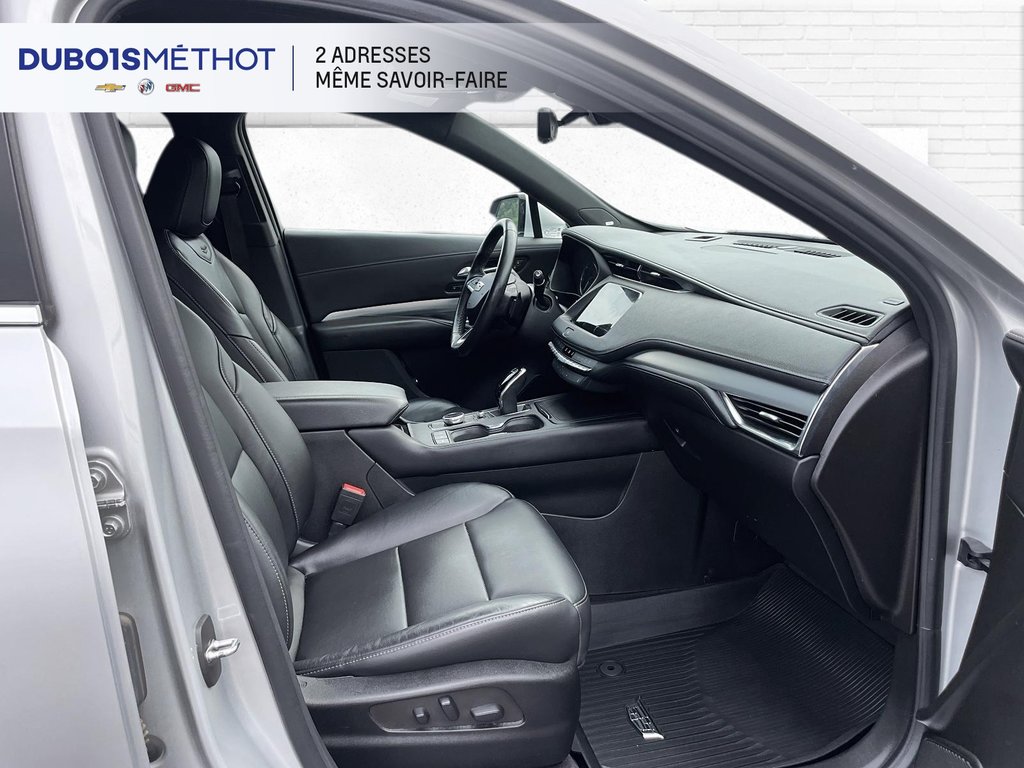Cadillac XT4 AWD PREMIUM LUXURY, 2.0L TURBO, CUIR, AWD 2022 à Victoriaville, Québec - 17 - w1024h768px
