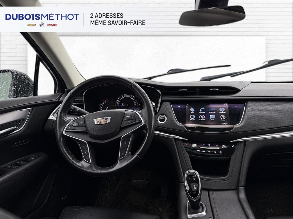 2017 Cadillac XT5 LUXURY AWD, V6 3.6L, CUIR, TOIT in Victoriaville, Quebec - 15 - w1024h768px