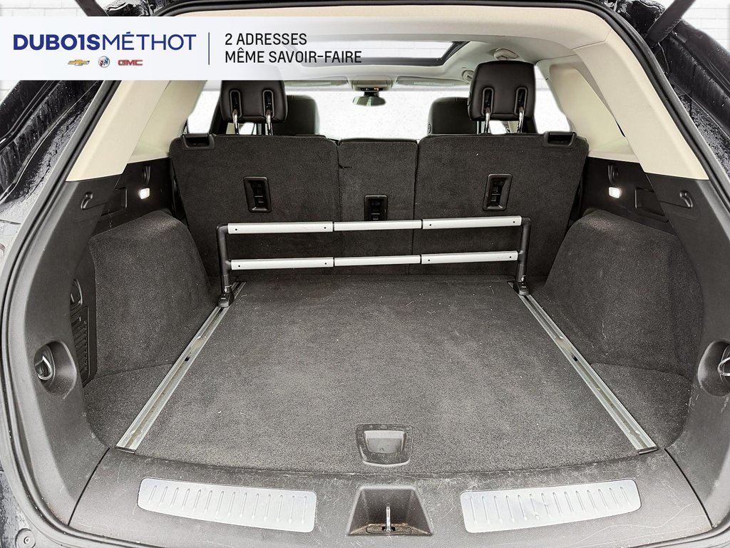 2017 Cadillac XT5 LUXURY AWD, V6 3.6L, CUIR, TOIT in Victoriaville, Quebec - 11 - w1024h768px