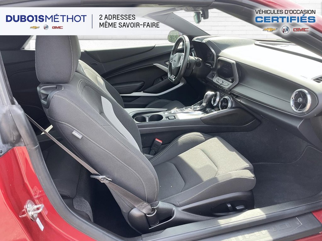 Chevrolet Camaro 1SS RS V8 6.2L, CONVERTIBLE, AUTOMATIQUE !!! 2023 à Victoriaville, Québec - 18 - w1024h768px