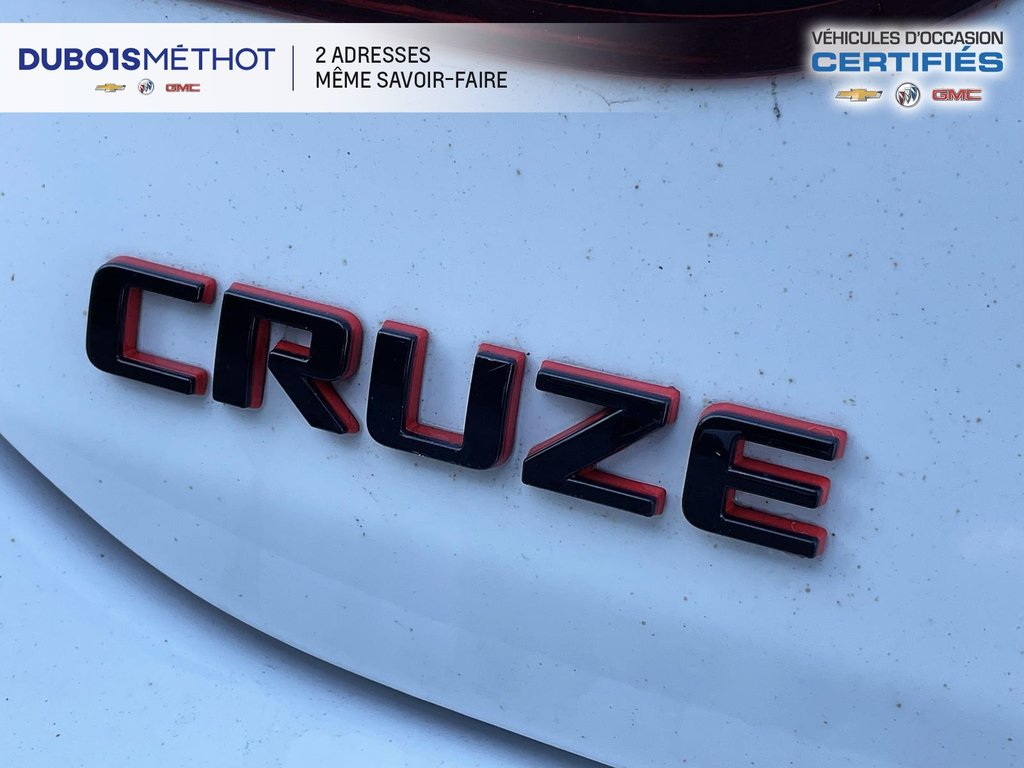 2018  Cruze HATCHBACK LT GROUPE RS RED LINE SIEGE CHAUFFANTS ! in Plessisville, Quebec - 10 - w1024h768px