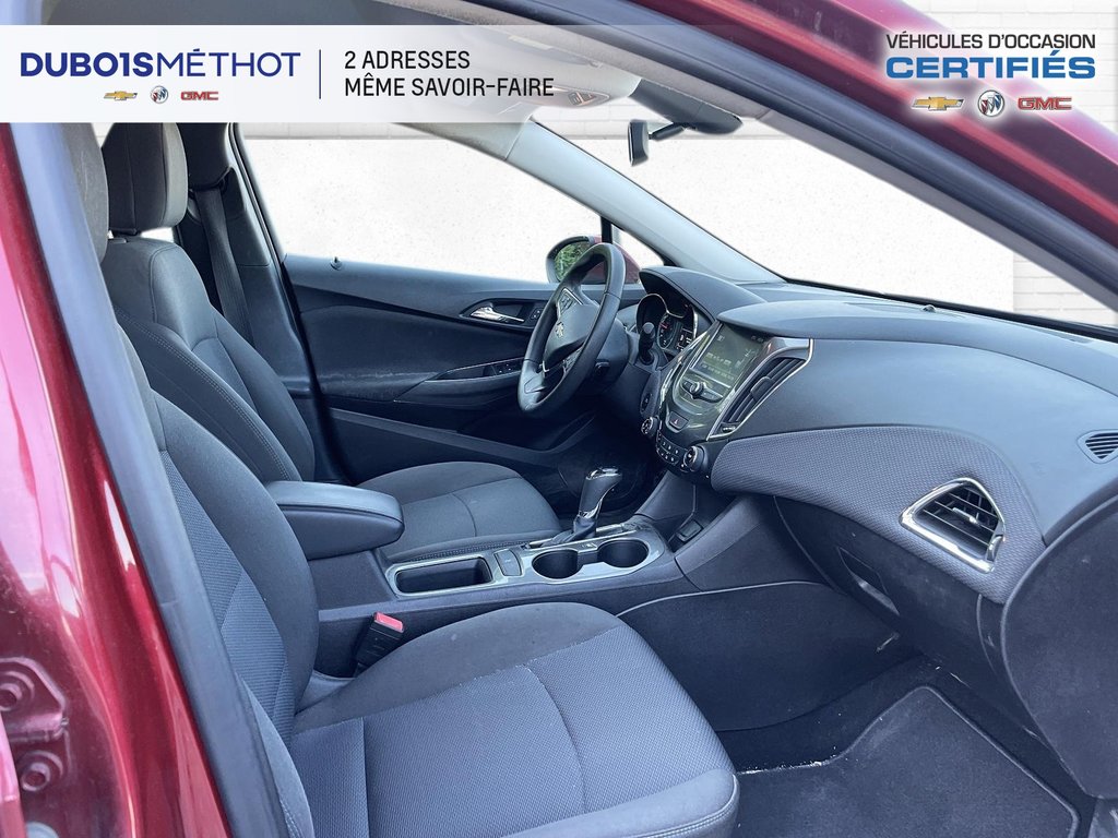 Chevrolet Cruze LT AUTOMATIQUE 1.4L TURBO HATCHBACK AUTOMATIQUE 2018 à Plessisville, Québec - 11 - w1024h768px