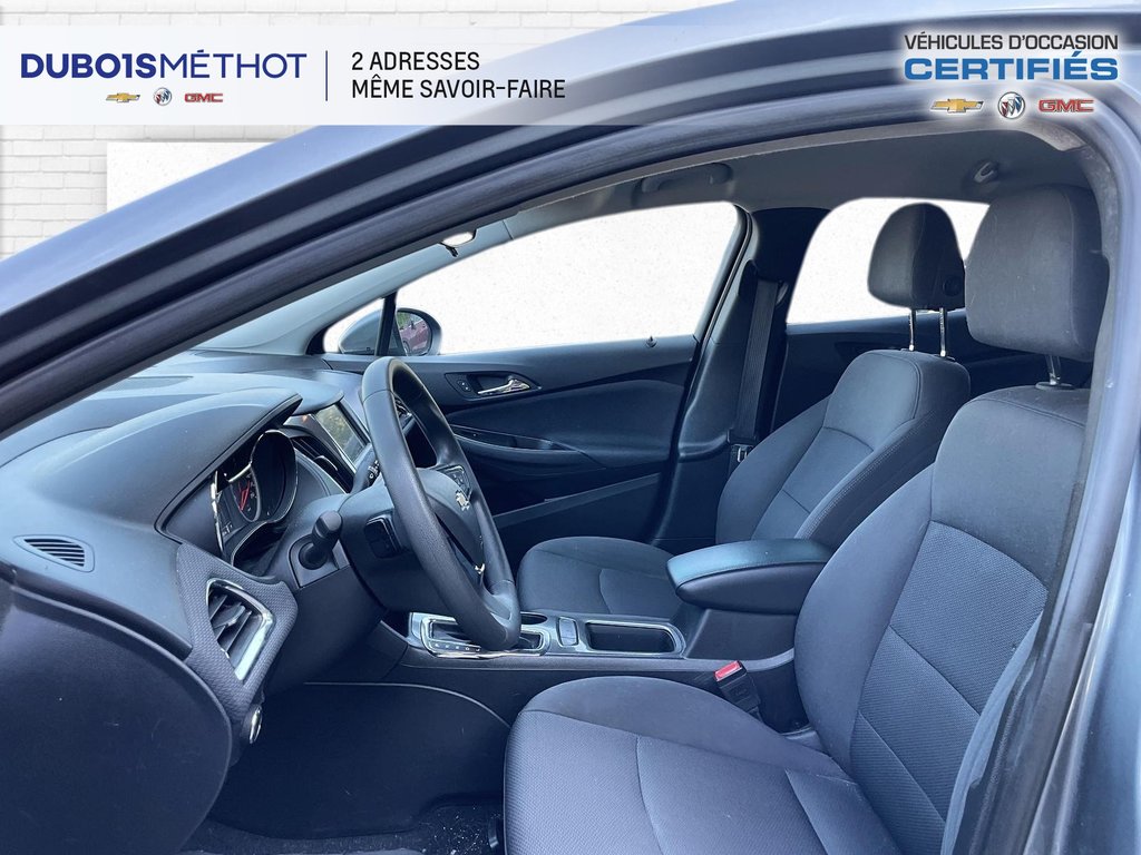 Chevrolet Cruze LT, AUTOMATIQUE, SIEGES CHAUFFANTS 2019 à Victoriaville, Québec - 11 - w1024h768px