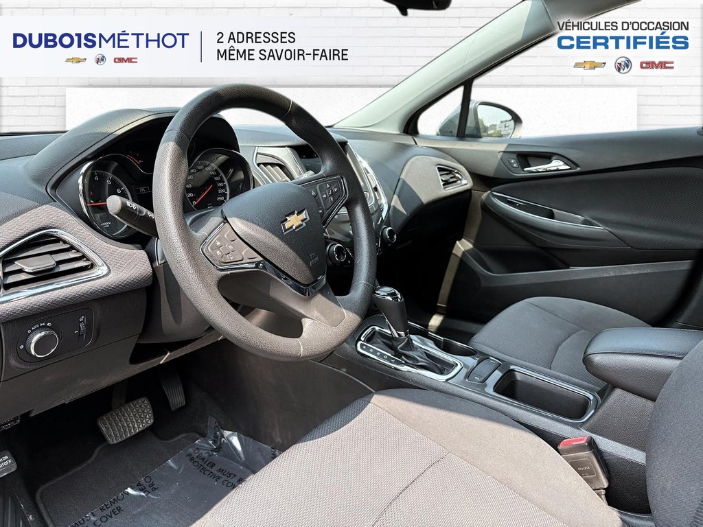 Chevrolet Cruze LT, AUTOMATIQUE, SIEGES CHAUFFANTS 2019 à Victoriaville, Québec - 14 - w1024h768px