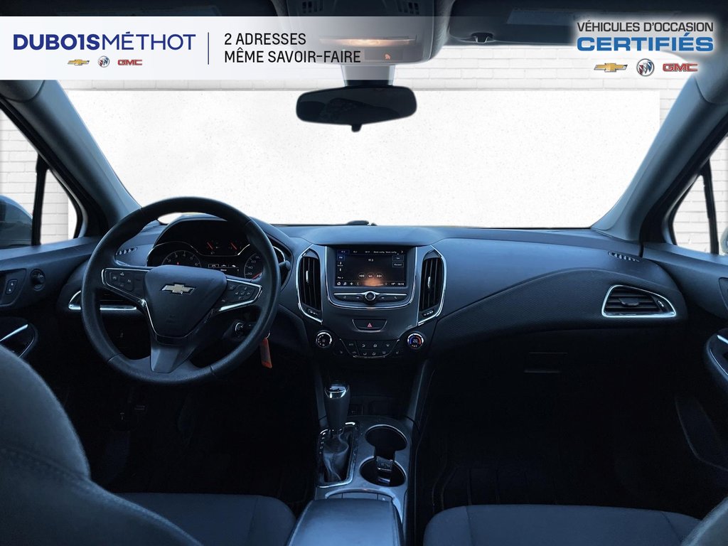 Chevrolet Cruze LT, AUTOMATIQUE, SIEGES CHAUFFANTS 2019 à Victoriaville, Québec - 9 - w1024h768px