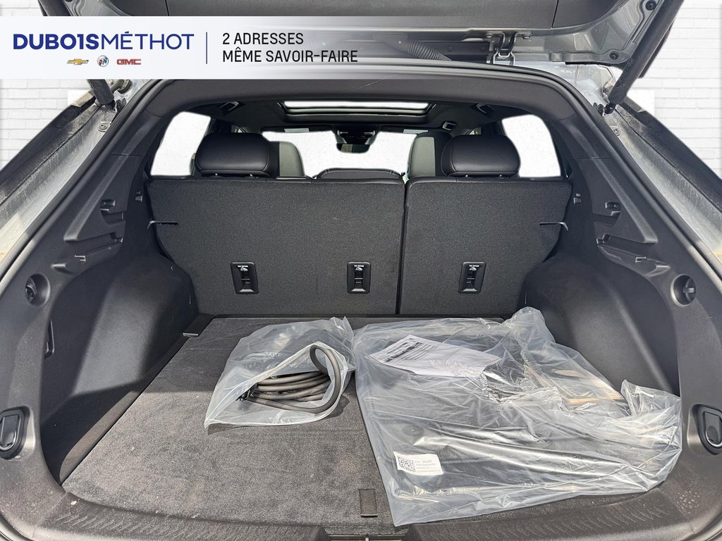 2025 Chevrolet Equinox EV in Victoriaville, Quebec - 10 - w1024h768px