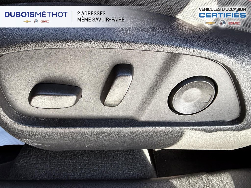 Chevrolet Equinox AWD RS, CUIR, SIEGES VOLANT CHAUFFANTS, 2025 à Victoriaville, Québec - 16 - w1024h768px