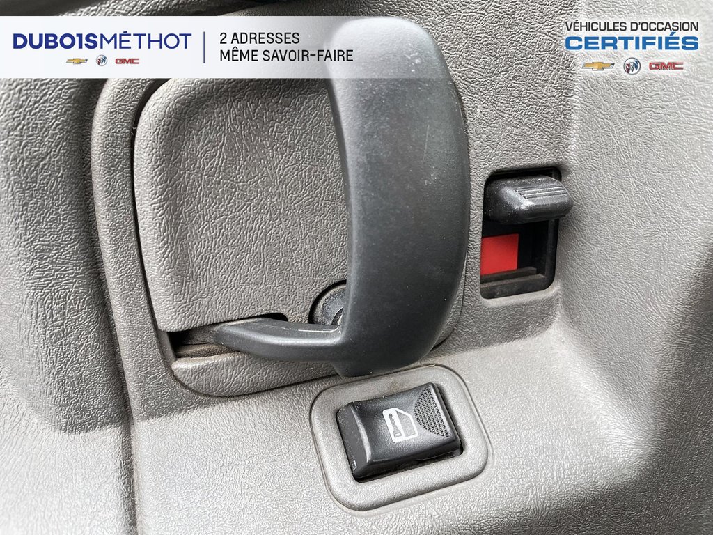 Chevrolet Express Cargo Van DURAMAX 2.8L DIESEL !!! 2017 à Victoriaville, Québec - 18 - w1024h768px