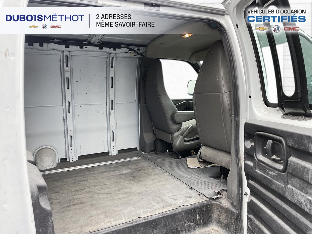 Chevrolet Express Cargo Van DURAMAX 2.8L DIESEL !!! 2017 à Victoriaville, Québec - 10 - w1024h768px