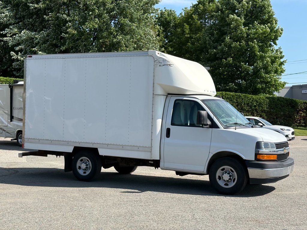 Chevrolet Express Commercial Cutaway CUBE 12 PIEDS DECK, V8 6.0L 2019 à Plessisville, Québec - 7 - w1024h768px