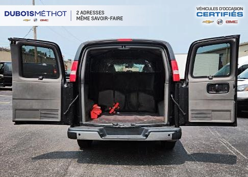 2020 Chevrolet Express Passenger 12 PASSAGERS, ALLONGEE, V6 4.3L in Victoriaville, Quebec - 2 - w1024h768px