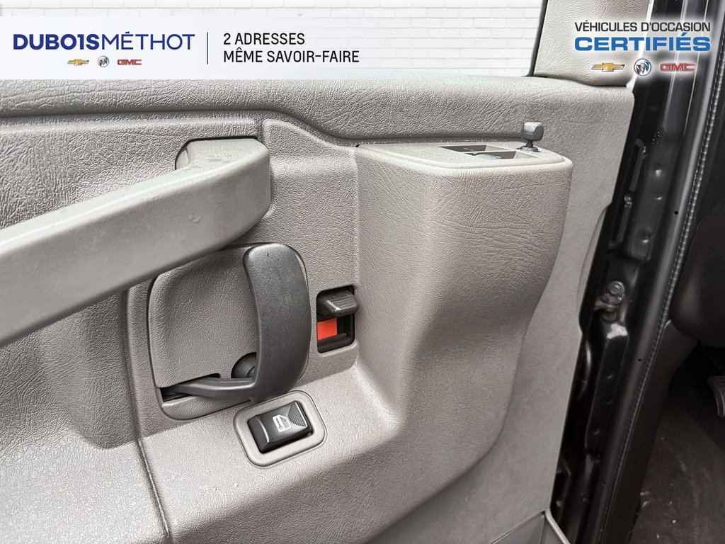 Chevrolet Express Passenger 12 PASSAGERS, ALLONGEE, V6 4.3L 2020 à Plessisville, Québec - 16 - w1024h768px