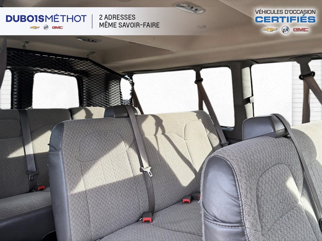 Chevrolet Express Passenger VAN 12 PASSAGERS ALLONGEE V6 4.3L, CHROME PACKAGE 2020 à Victoriaville, Québec - 14 - w1024h768px