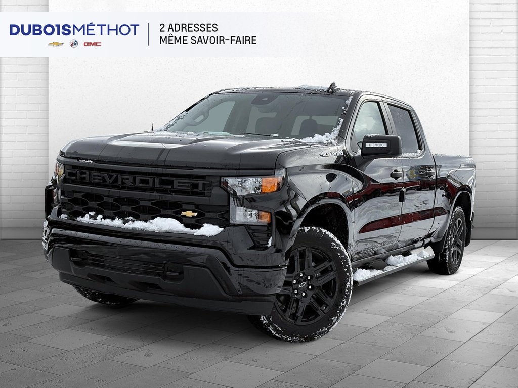 Chevrolet SILVERADO 1500 CREW CUSTOM 4RM Custom 2026 à Plessisville, Québec - 1 - w1024h768px