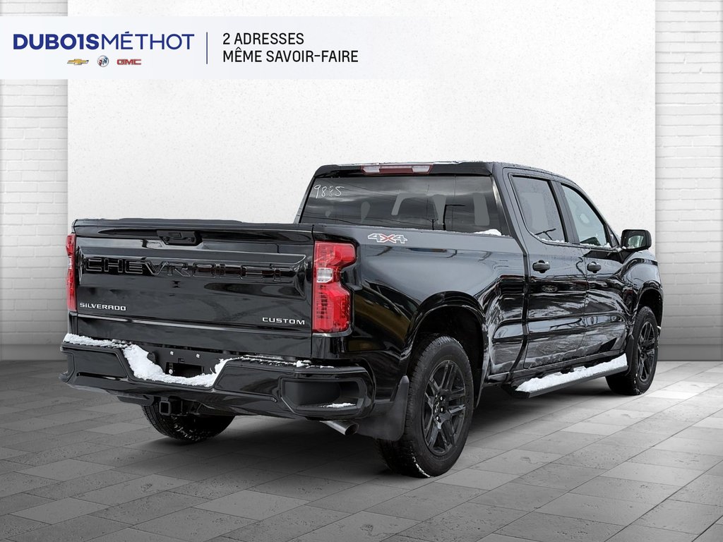 Chevrolet SILVERADO 1500 CREW CUSTOM 4RM Custom 2026 à Plessisville, Québec - 2 - w1024h768px