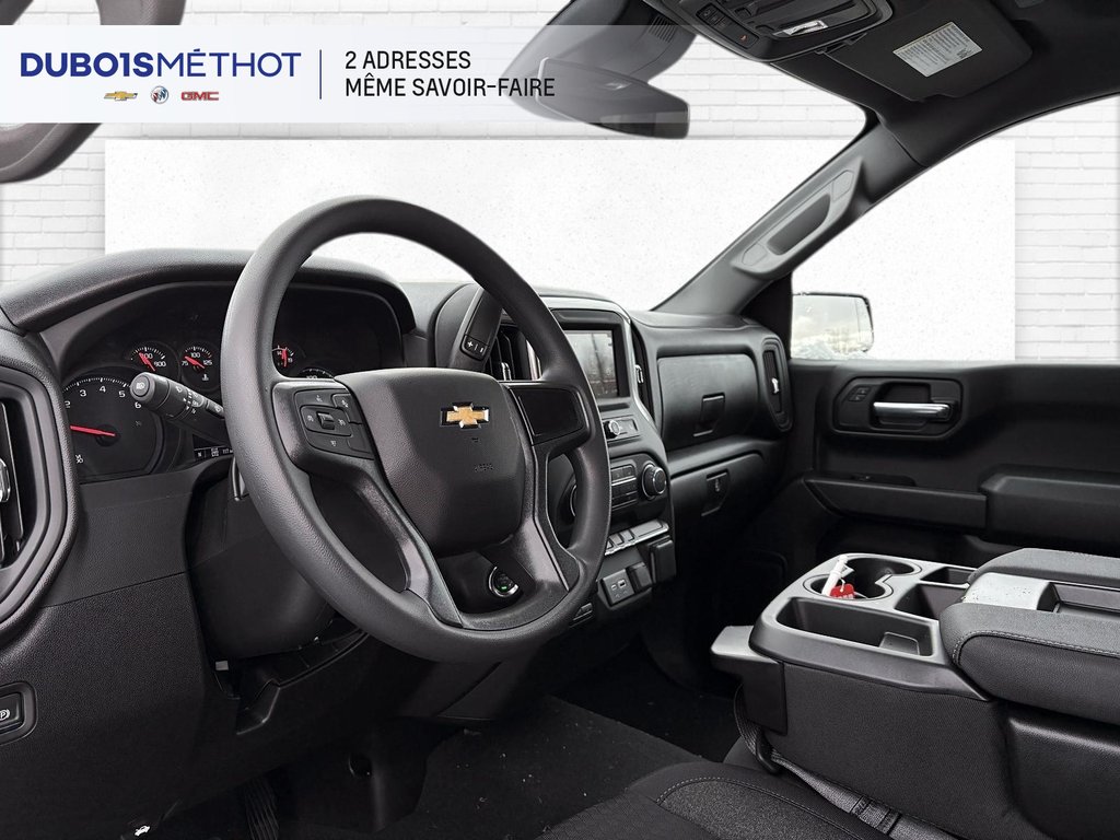 Chevrolet SILVERADO 1500 CREW CUSTOM 4RM Custom 2026 à Plessisville, Québec - 4 - w1024h768px