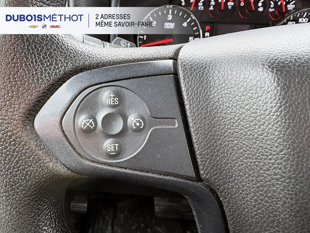2016 Chevrolet Silverado 1500 LS, CABINE DOUBLE, V8 5.3L, 4X4, 6 PLACES !!! in Victoriaville, Quebec - 19 - w1024h768px