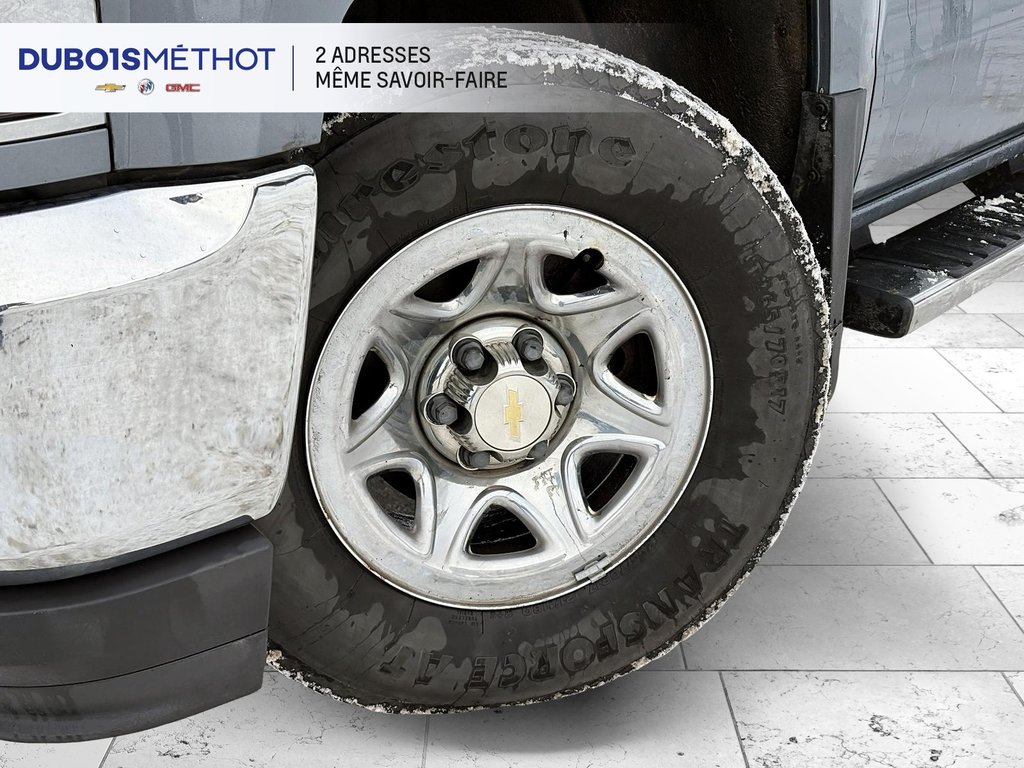 2016 Chevrolet Silverado 1500 LS, CABINE DOUBLE, V8 5.3L, 4X4, 6 PLACES !!! in Victoriaville, Quebec - 2 - w1024h768px