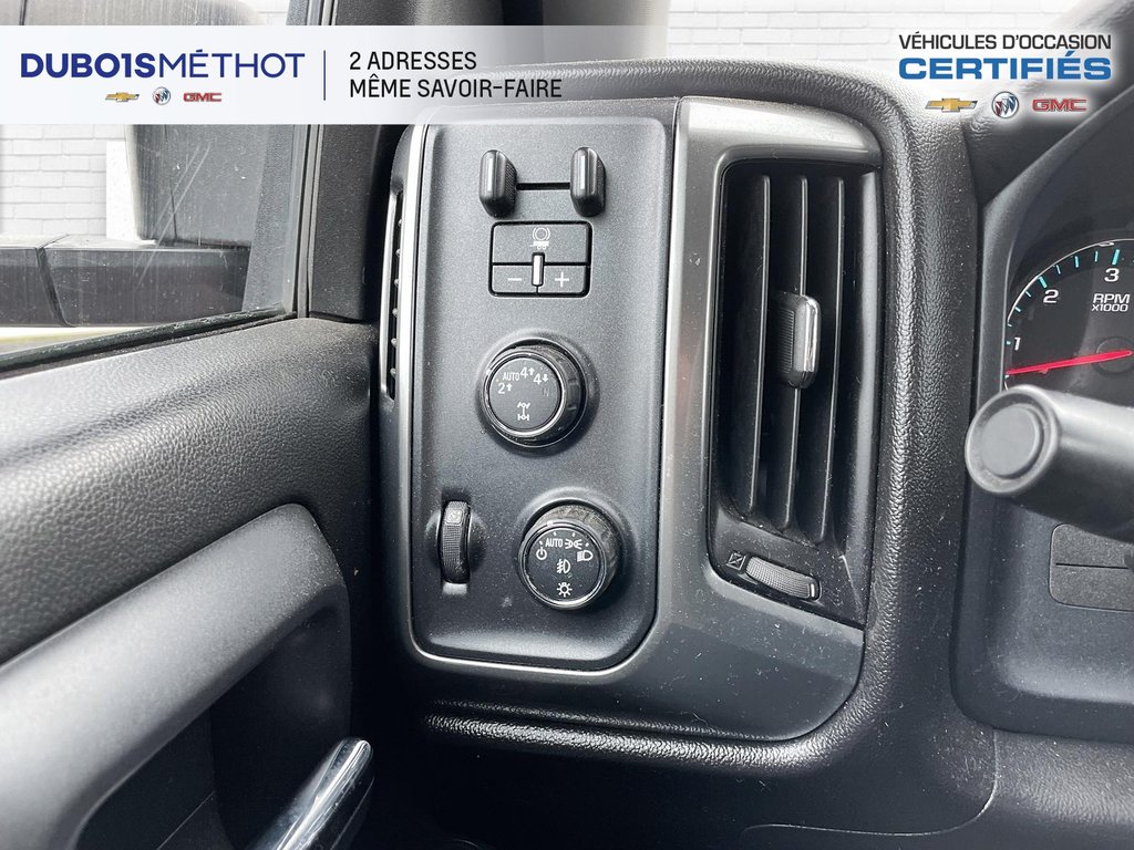 2017 Chevrolet Silverado 1500 LT, V8 5.3L, CREW, 4X4, 6 PLACES, in Victoriaville, Quebec - 22 - w1024h768px