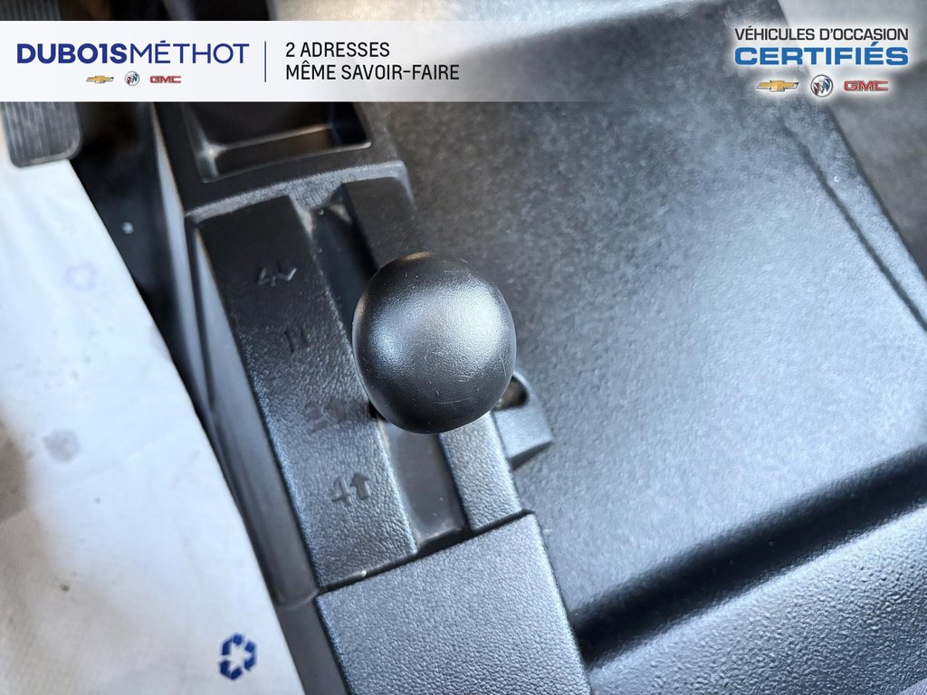 Chevrolet Silverado 1500 CUSTOM, V8 5.3L, 4X4 DOUBLE CAB, 6 1/2 PIEDS !!! 2018 à Plessisville, Québec - 18 - w1024h768px