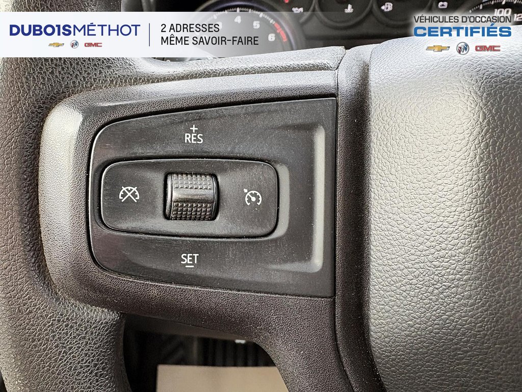 Chevrolet Silverado 1500 Custom, V8 5.3L, CREW CAB, 4x4, 6 PASSAGERS !!! 2021 à Victoriaville, Québec - 23 - w1024h768px