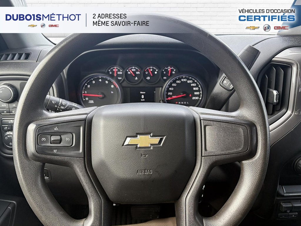Chevrolet Silverado 1500 Custom, V8 5.3L, CREW CAB, 4x4, 6 PASSAGERS !!! 2021 à Victoriaville, Québec - 22 - w1024h768px