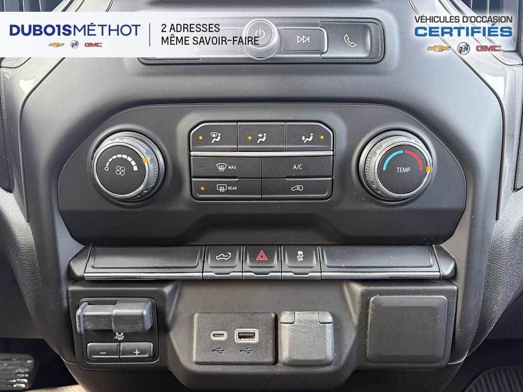 Chevrolet Silverado 1500 Custom, V8 5.3L, CREW CAB, 4x4, 6 PASSAGERS !!! 2021 à Victoriaville, Québec - 26 - w1024h768px