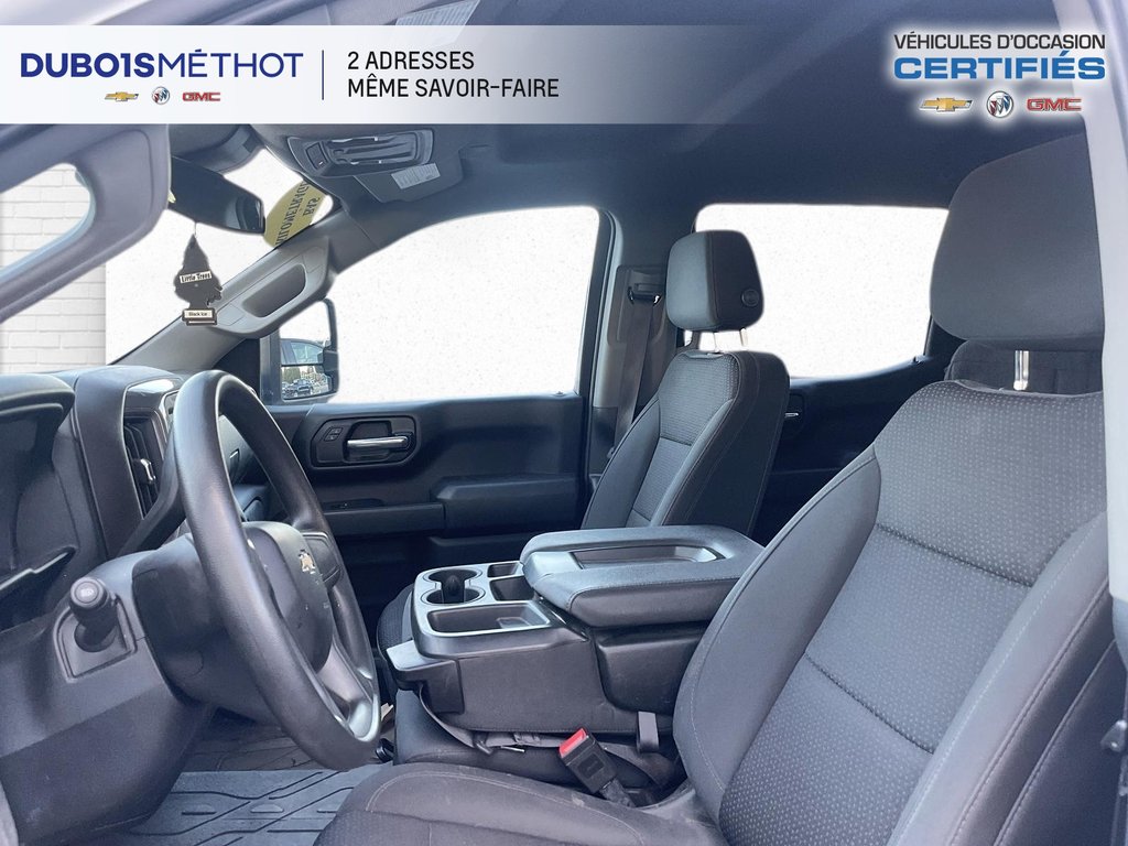 2023 Chevrolet Silverado 1500 WORK TRUCK, 6 PLACES, 2.7L TURBO, 4X4 !!! in Plessisville, Quebec - 13 - w1024h768px