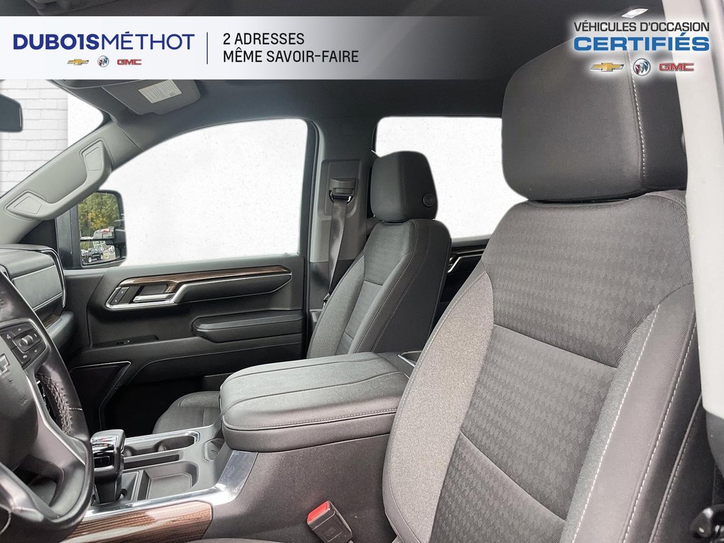 2023 Chevrolet Silverado 1500 RST, DURAMAX 3.0L DIESEL REMORQUAGE MAX !!! in Victoriaville, Quebec - 17 - w1024h768px