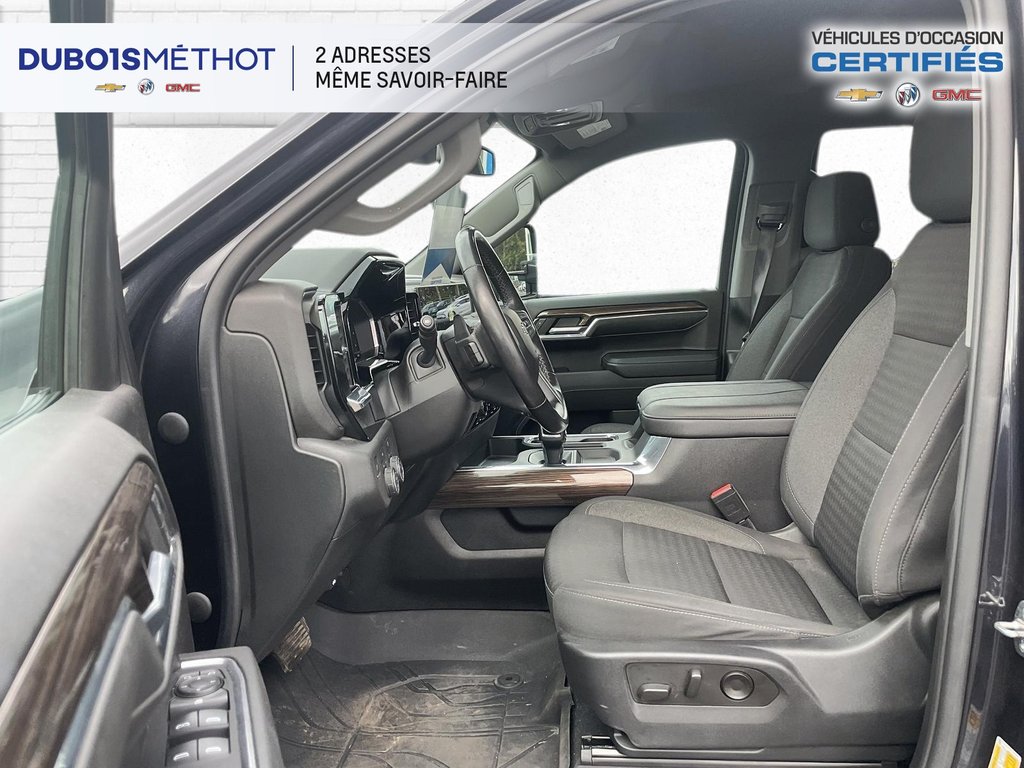 2023 Chevrolet Silverado 1500 RST, DURAMAX 3.0L DIESEL REMORQUAGE MAX !!! in Victoriaville, Quebec - 15 - w1024h768px
