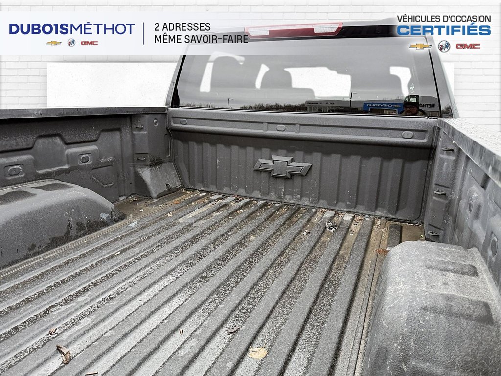 2023 Chevrolet Silverado 1500 RST, V8 5.3L, Z71, 4X4, CREW, CONSOLE !!! in Victoriaville, Quebec - 11 - w1024h768px