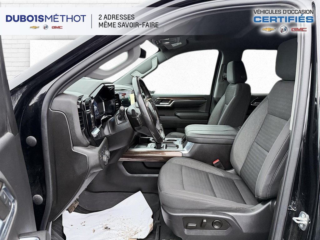 2023 Chevrolet Silverado 1500 RST, V8 5.3L, Z71, 4X4, CREW, CONSOLE !!! in Victoriaville, Quebec - 17 - w1024h768px