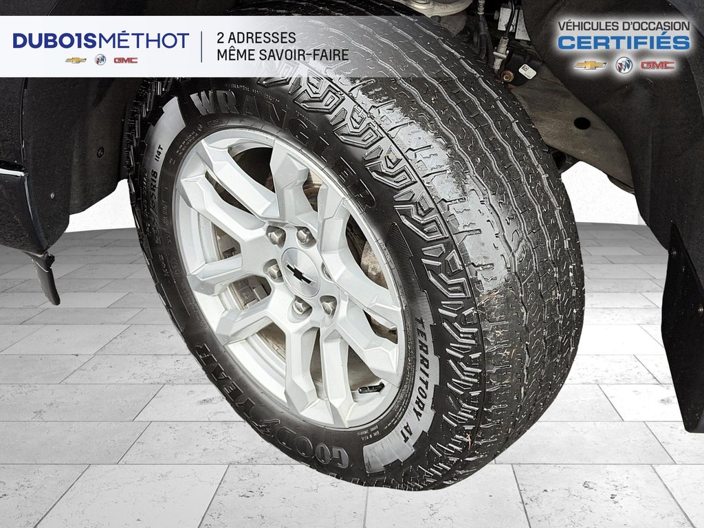 2023 Chevrolet Silverado 1500 RST, V8 5.3L, Z71, 4X4, CREW, CONSOLE !!! in Victoriaville, Quebec - 2 - w1024h768px