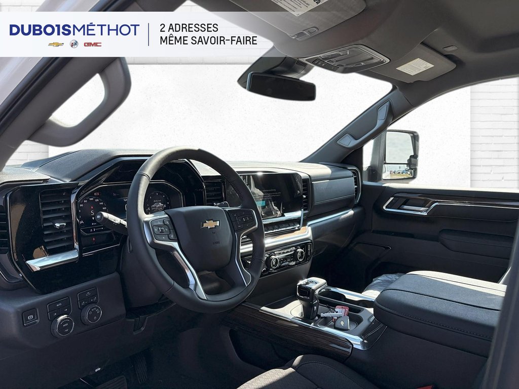 2025 Chevrolet Silverado 1500 LT in Victoriaville, Quebec - 4 - w1024h768px