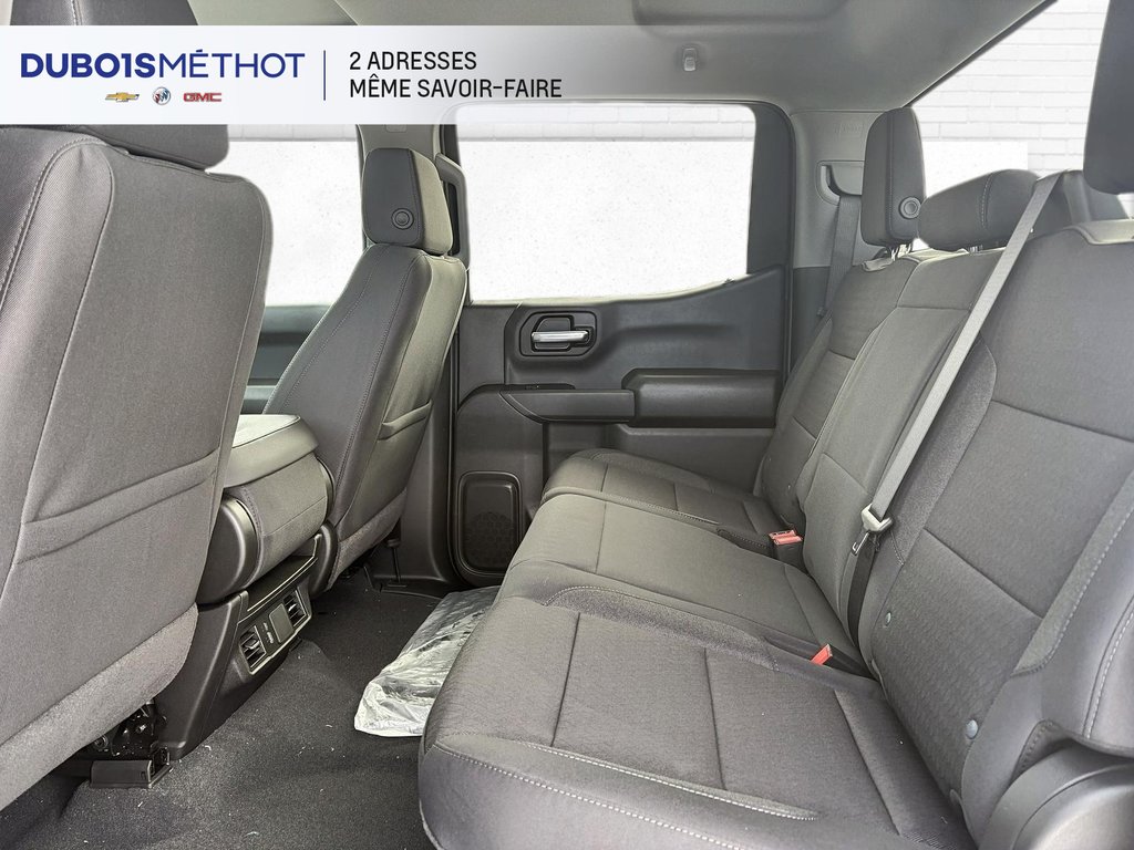 Chevrolet Silverado 1500 Custom 2026 à Victoriaville, Québec - 5 - w1024h768px