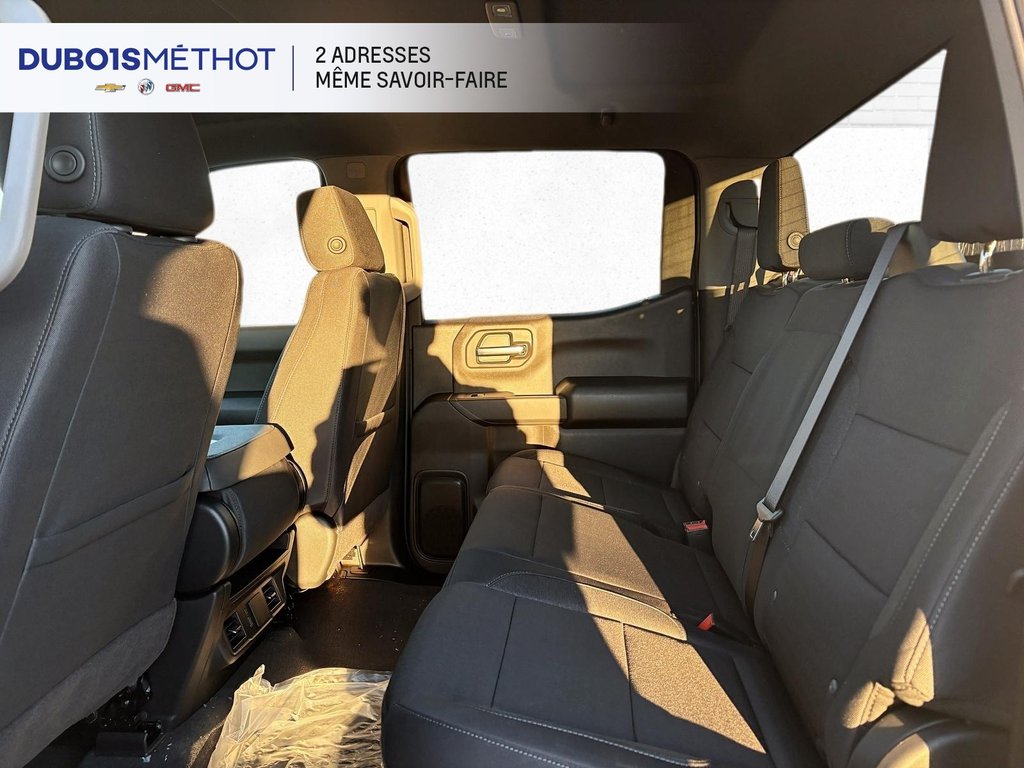 2026 Chevrolet Silverado 1500 in Victoriaville, Quebec - 4 - w1024h768px