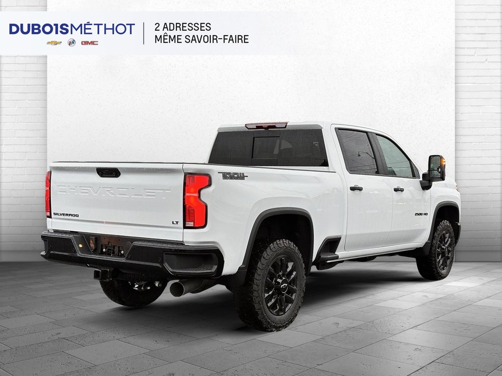 Chevrolet Silverado 2500 HD LT 2026 à Victoriaville, Québec - 2 - w1024h768px