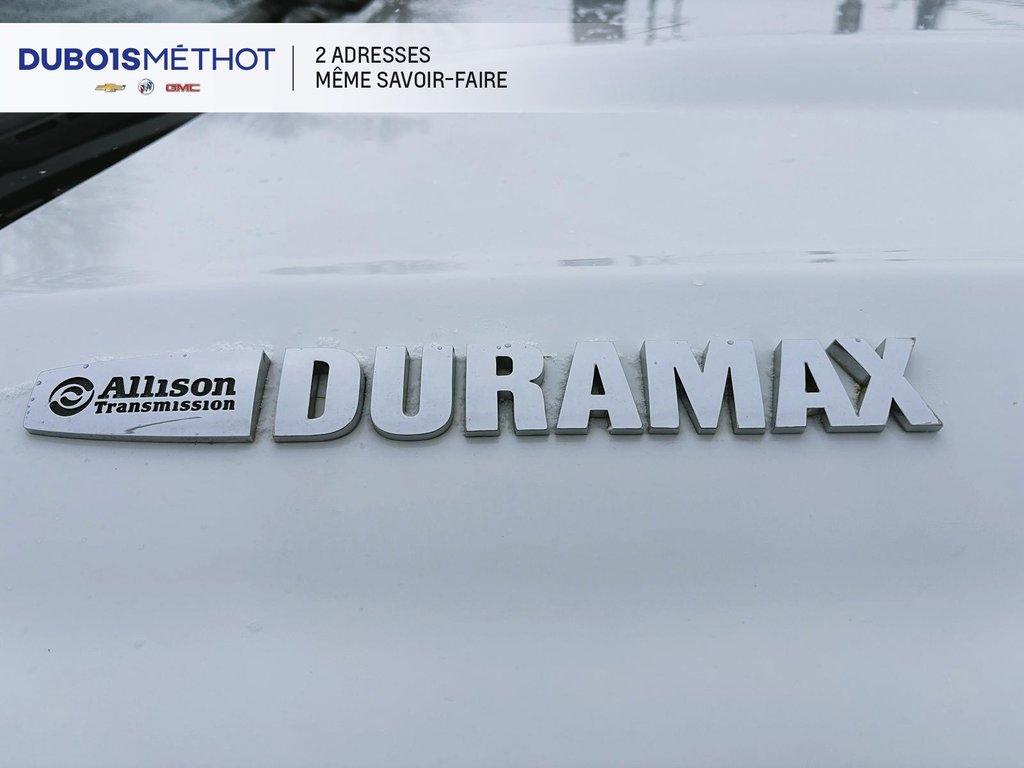 2018 Chevrolet Silverado 2500HD LT, CUSTOM SPORT, V8 6.6L DURAMAX, 4X4,CONSOLE !!! in Plessisville, Quebec - 10 - w1024h768px