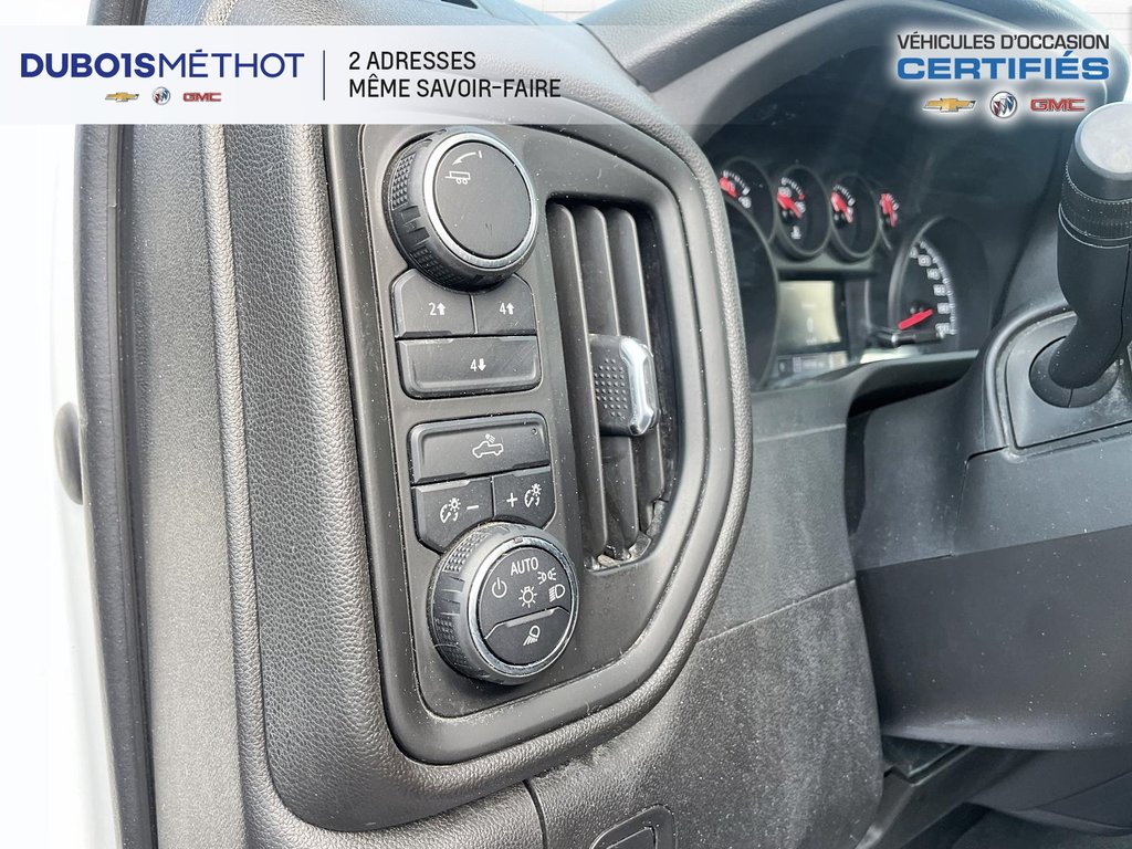 2023 Chevrolet Silverado 2500HD CUSTOM, V8 6.6L DURAMAX, DIESEL 6 PLACES !!! in Victoriaville, Quebec - 13 - w1024h768px